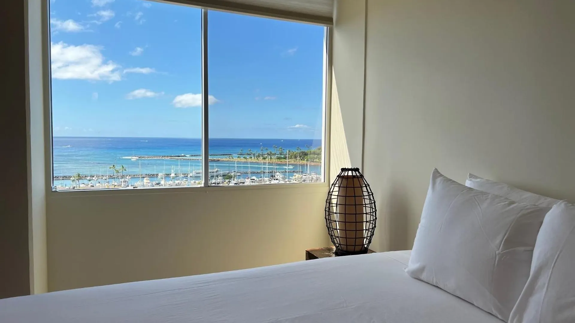 Ilikai Marina 1388 Apartment Honolulu United States